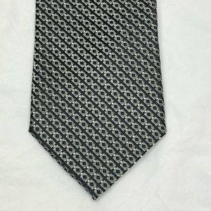 Ermenegildo Zegna silk necktie. Black/gray geometric